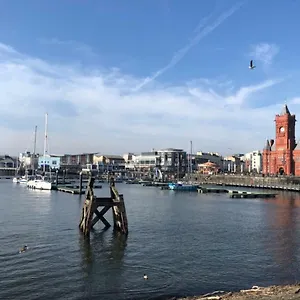 Apartment Quayside In Bay, Cardiff
